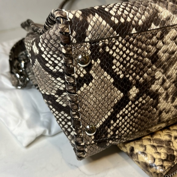Michael Kors BUNDLE- Hamilton Python Tote Bag, Matching Wallet & NWT Dust bag - Picture 13 of 16
